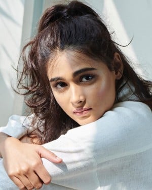 Shalini Pandey (aka) ShaliniPandey