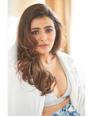 Shalini Pandey (aka) ShaliniPandey