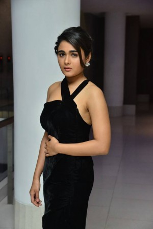 Shalini Pandey (aka) ShaliniPandey