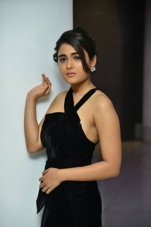 Shalini Pandey (aka) ShaliniPandey