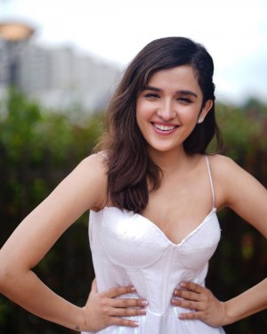 Shirley Setia (aka) Shirleyy