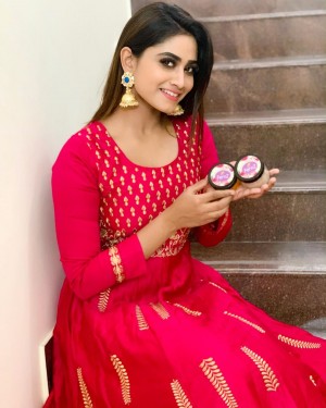 Shivani Narayanan (aka) Shivani