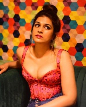 Shraddha Das (aka) Shraddhaa