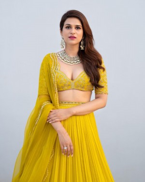 Shraddha Das (aka) Shraddhaa