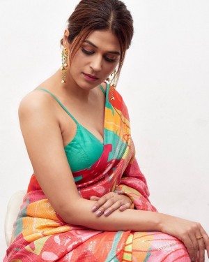 Shraddha Das (aka) Shraddhaa