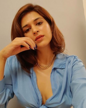 Shraddha Das (aka) Shraddhaa