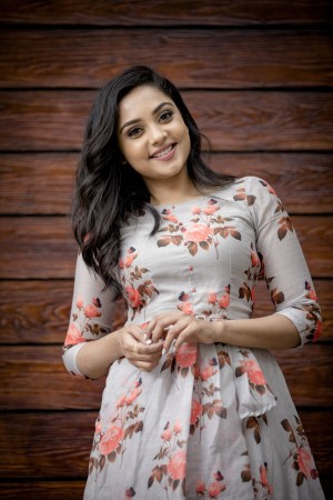 Smruthi Venkat (aka) Smruthi