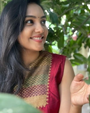 Smruthi Venkat (aka) Smruthi