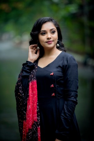 Smruthi Venkat (aka) Smruthi