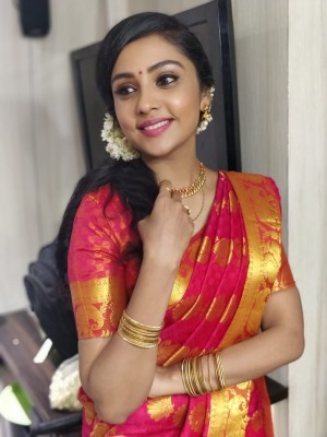 Smruthi Venkat (aka) Smruthi