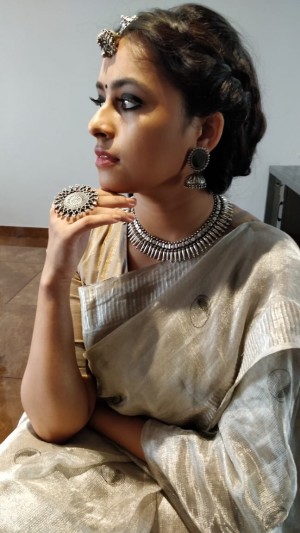 Sridivya (aka) Sri Divya