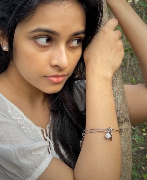 Sridivya (aka) Sri Divya