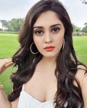 Surbhi Puranik (aka) Surbhi