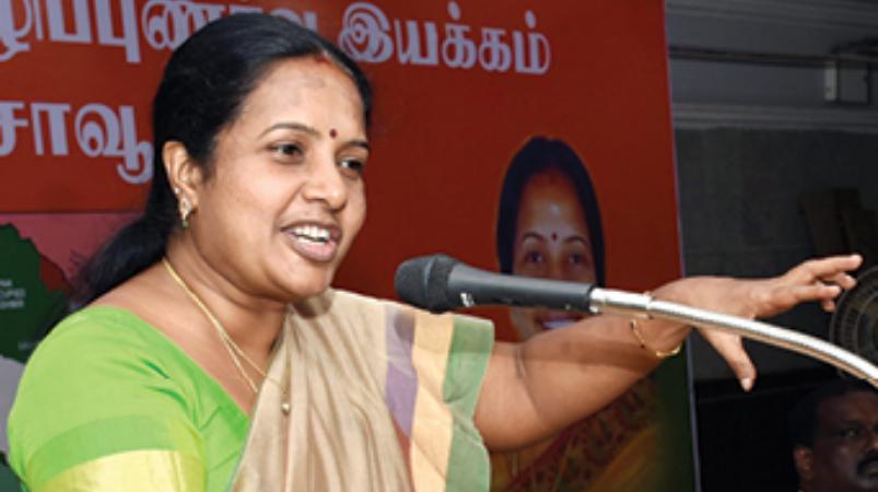 bjp Vanathi Srinivasan said DMK give up politics everything