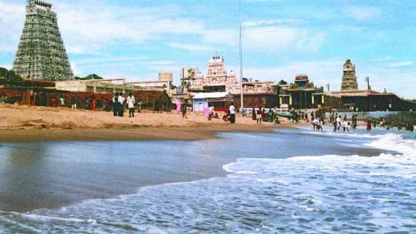 Madurai High Court over Cell phone using in Thiruchendur temple 